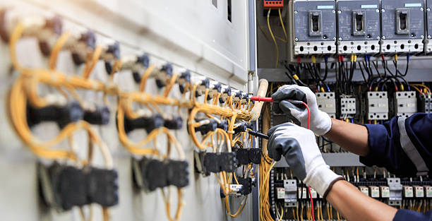 Professional Electrician technician working in Huntington, IN